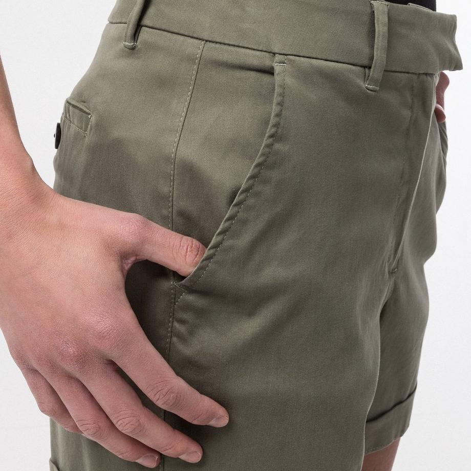 Manor Woman Regular Fit Shorts  