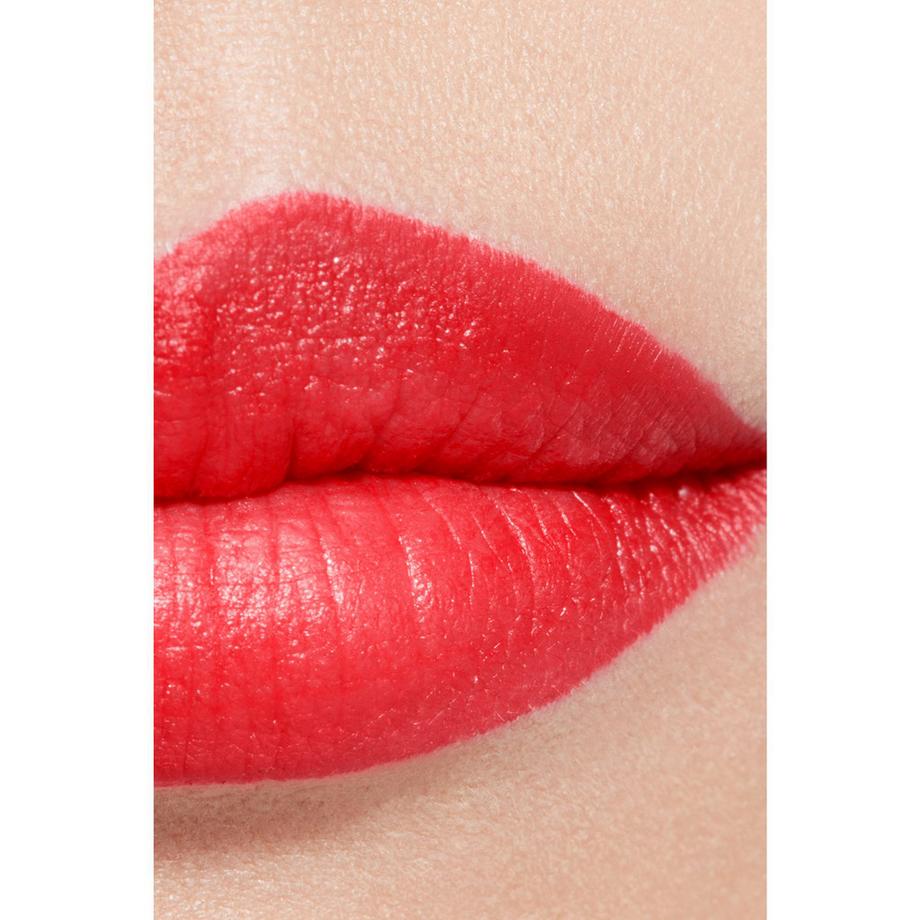 CHANEL ROUGE ALLURE VELVET MATTIERENDER LIPPENSTIFT MIT HOHER FARBINTENSITÄT 