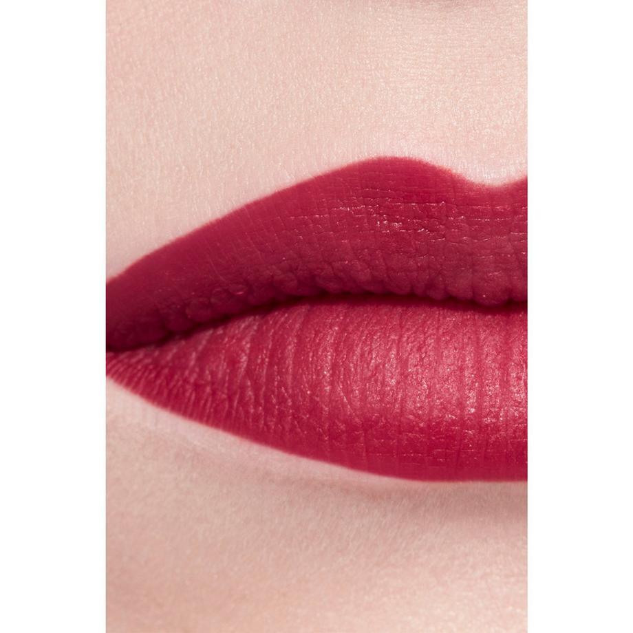 CHANEL ROUGE ALLURE VELVET MATTIERENDER LIPPENSTIFT MIT HOHER FARBINTENSITÄT 