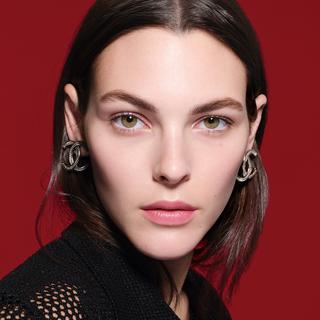 CHANEL N°1 DE CHANEL CRÈME RICHE REVITALISANTE LISSE - NOURRIT - PROTÈGE CONTRE LES AGRESSIONS HIVERNALES 