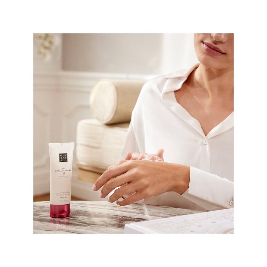 RITUALS  The Ritual of Sakura Recovery Hand Balm 