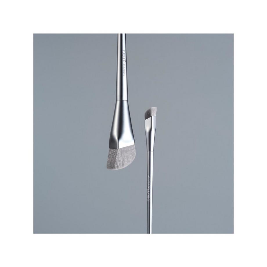 r.e.m.beauty  Pennello per fondotinta F1 