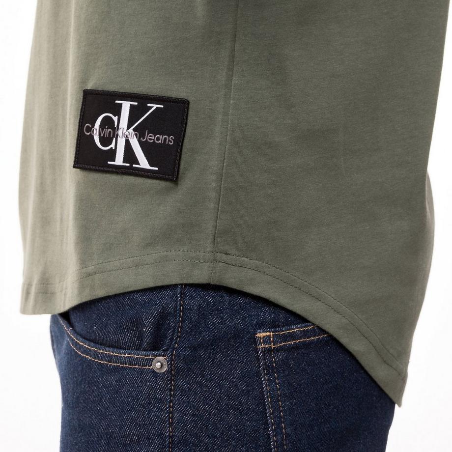 Calvin Klein Jeans BADGE ROUND HEM TEE T-Shirt  