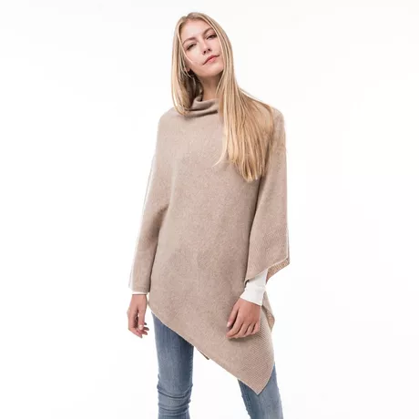 Manor Woman  Poncho 