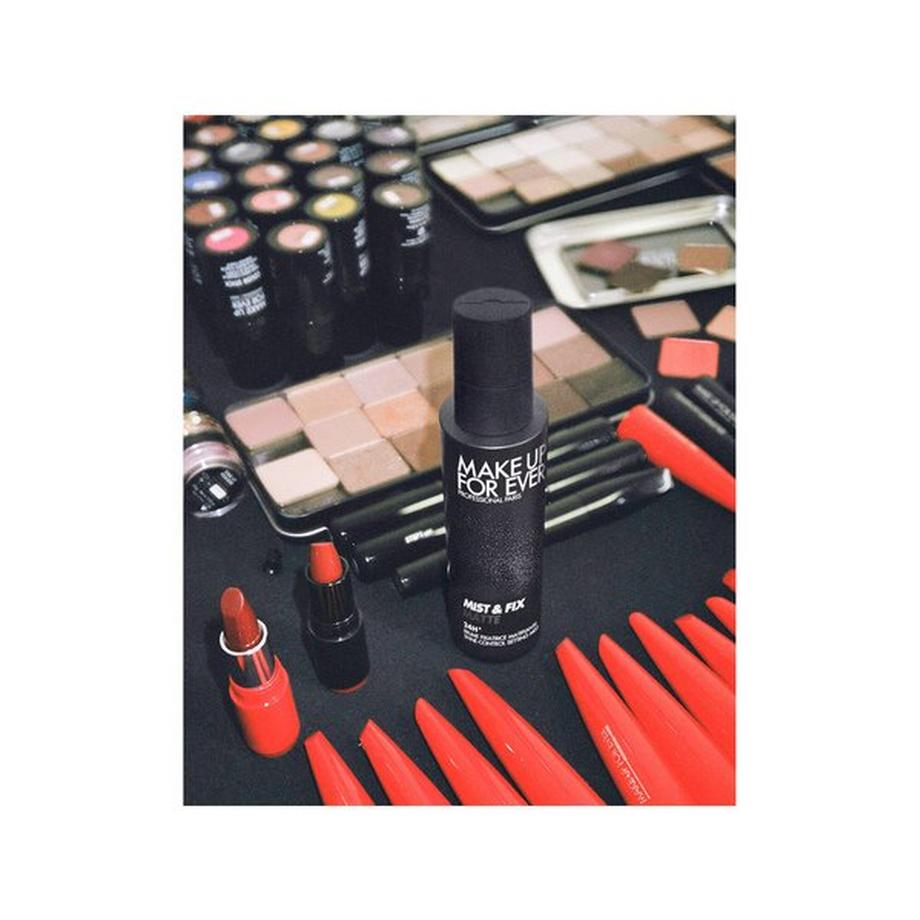 Make up For ever  Mist & Fix Matte  - Spray fissante opacizzante 24H 