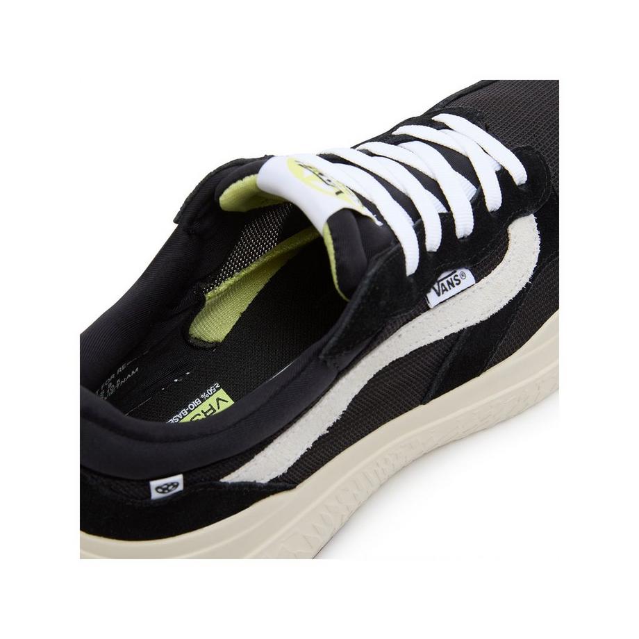 VANS UltraRange Neo VR3 Vintage Sneakers, Low Top 