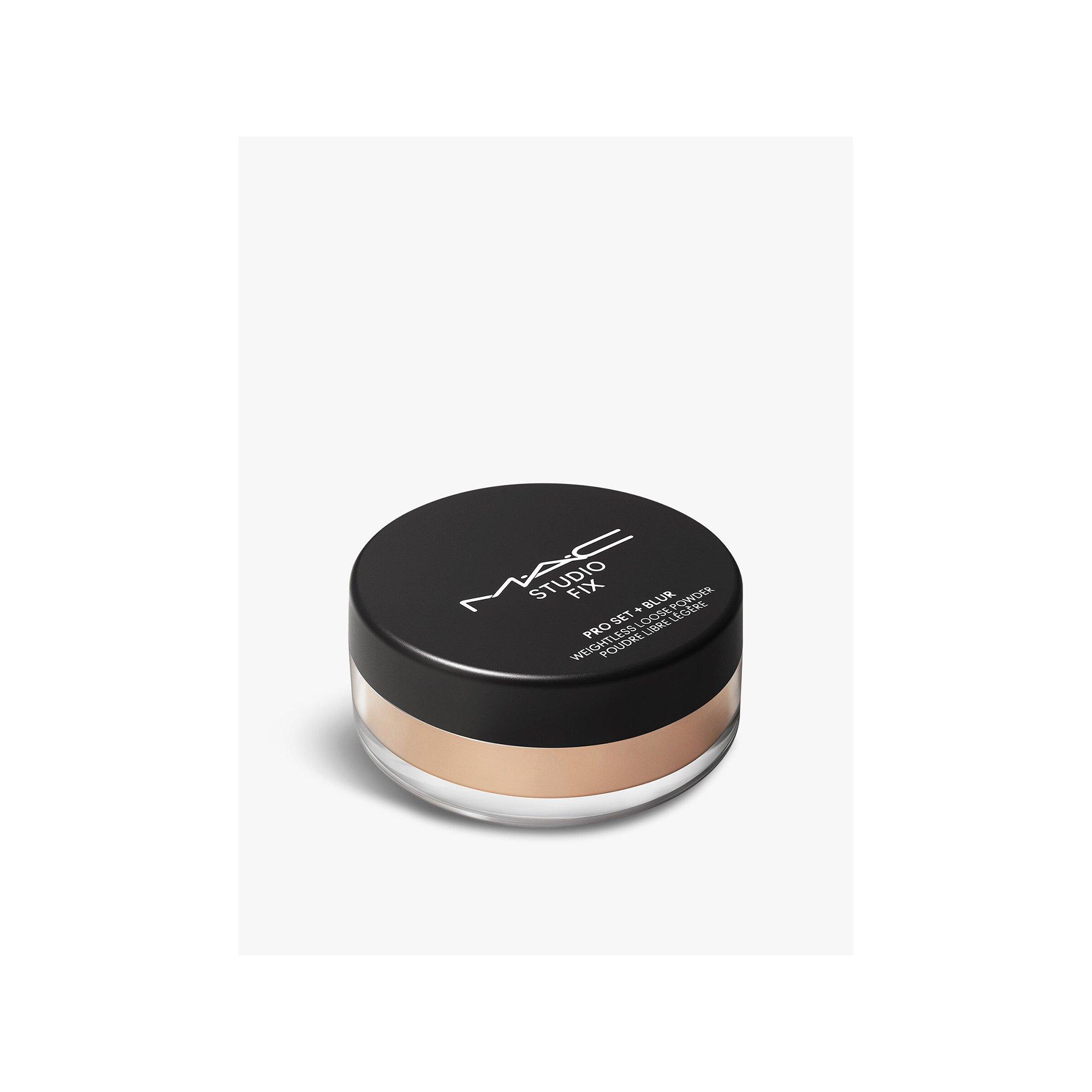 MAC Cosmetics  Studio Fix Weightless Loose Powder 