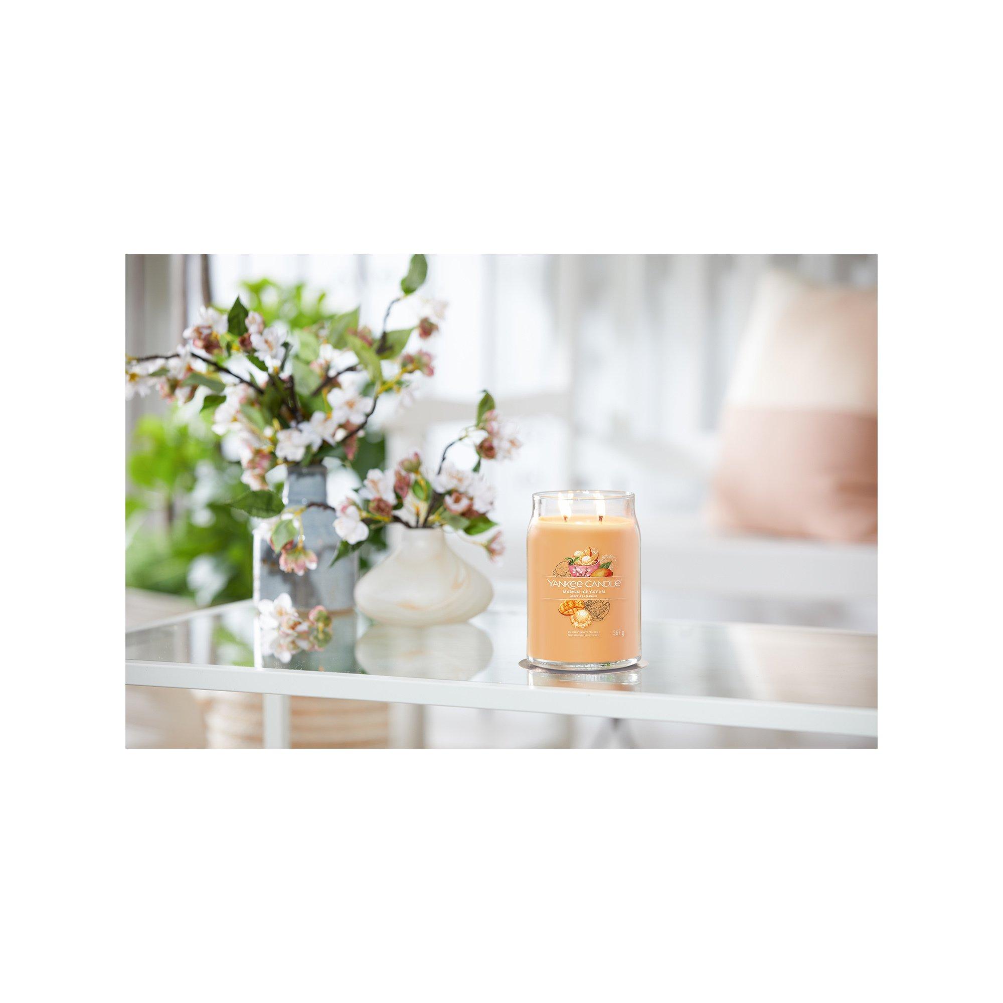 Yankee Candle Signature Duftkerze im Glas Mango Ice Cream 