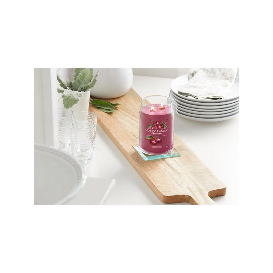 Yankee Candle Signature Duftkerze im Glas Black Cherry 