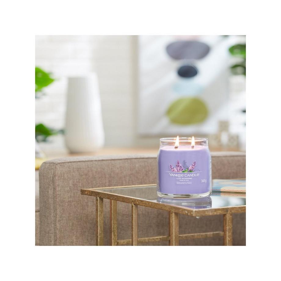 Yankee Candle Signature Candela profumata in vetro Lilac Blossoms 