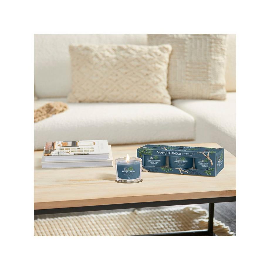 Yankee Candle Signature Bougie parfumée en verre Bayside Cedar 