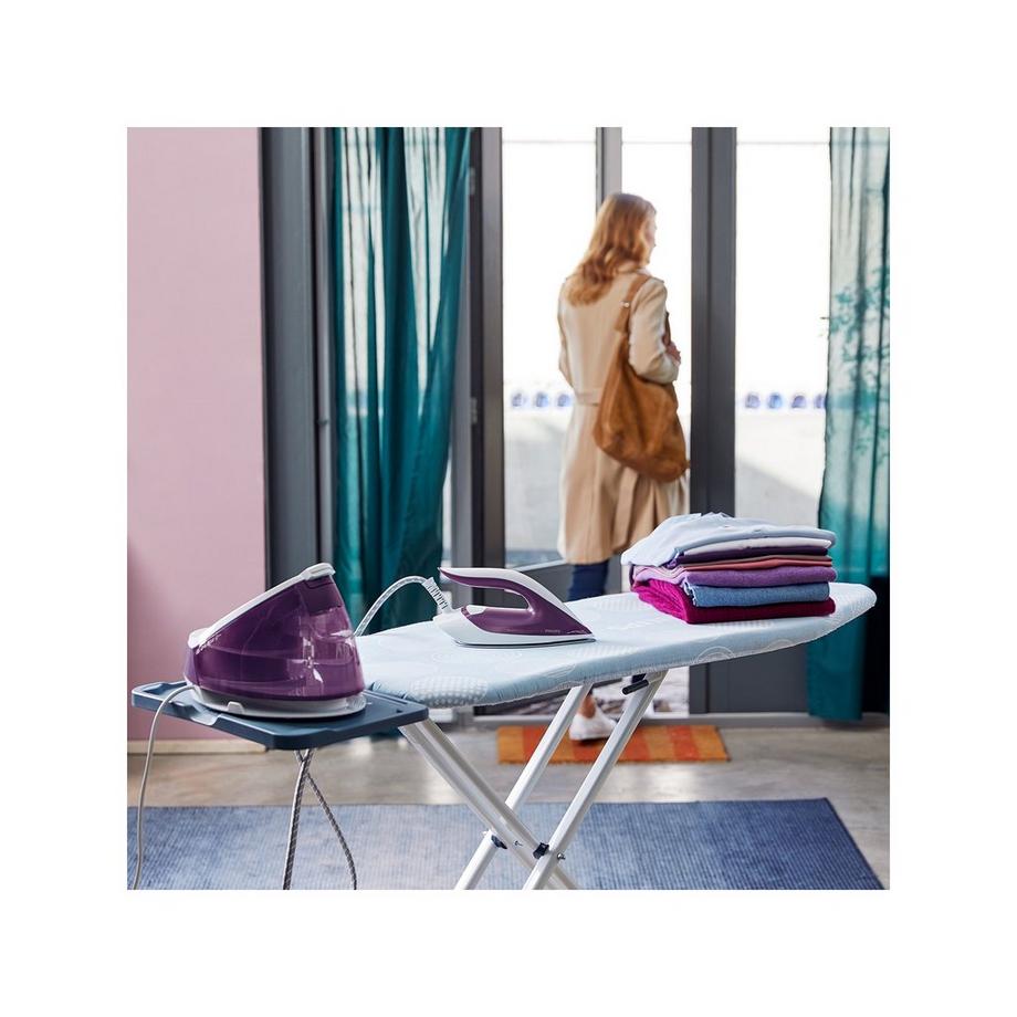 PHILIPS Ferro da stiro con caldaia PerfectCare Compact Plus 