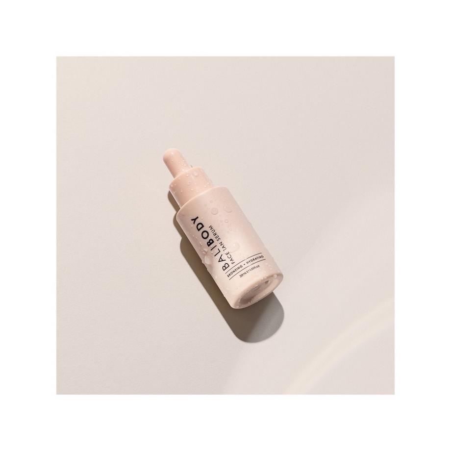 BALI BODY  Face Tan Serum - Feuchtigkeitsspendendes Selbstbräunerserum fürs Gesicht 