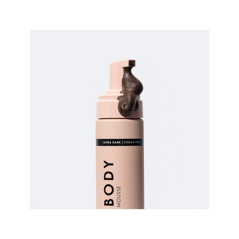 BALI BODY  Ultra Dark Self Tanning Mousse - Sehr dunkler Selbstbräunerschaum 