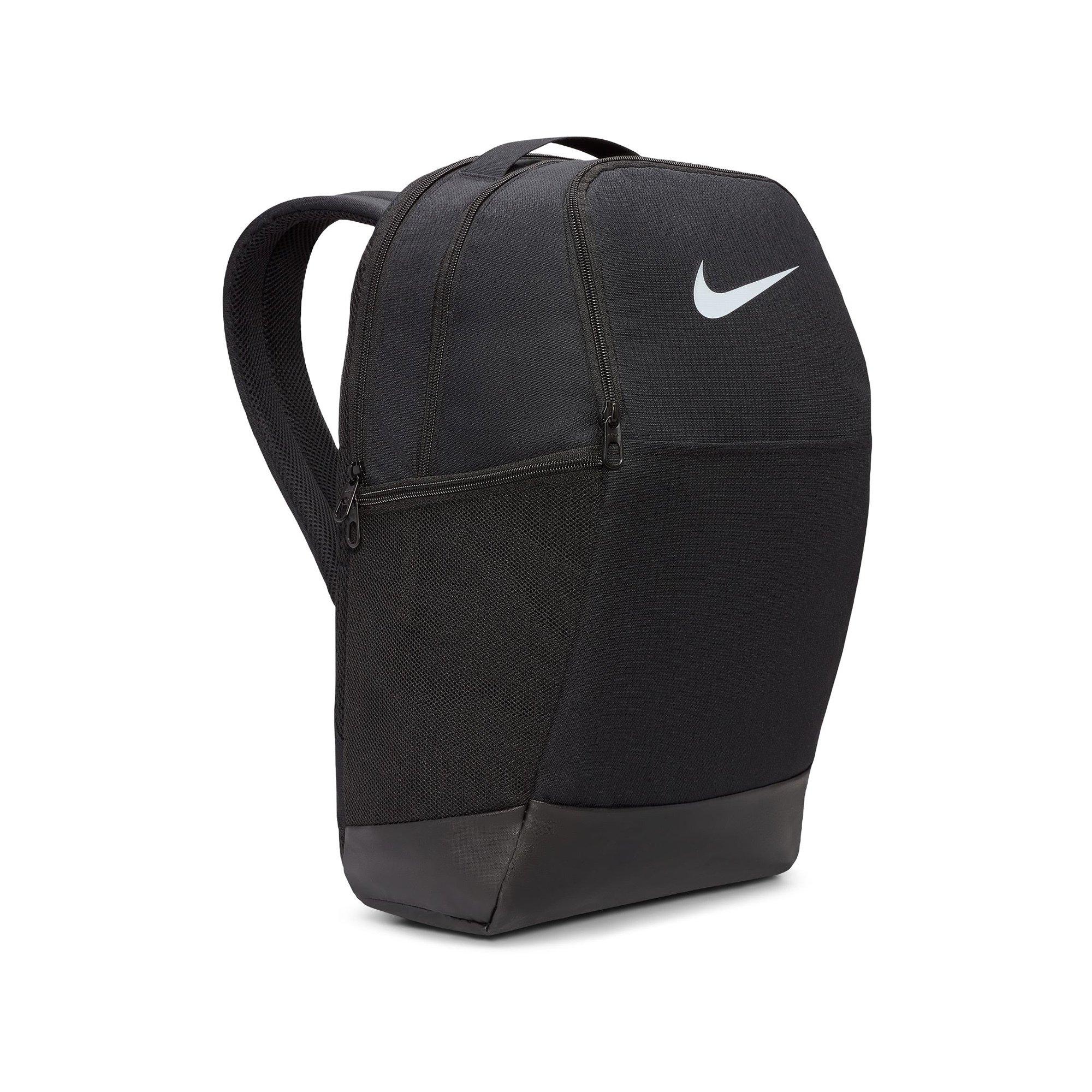 NIKE Brasilia 9.5 (24L) Sac à dos 