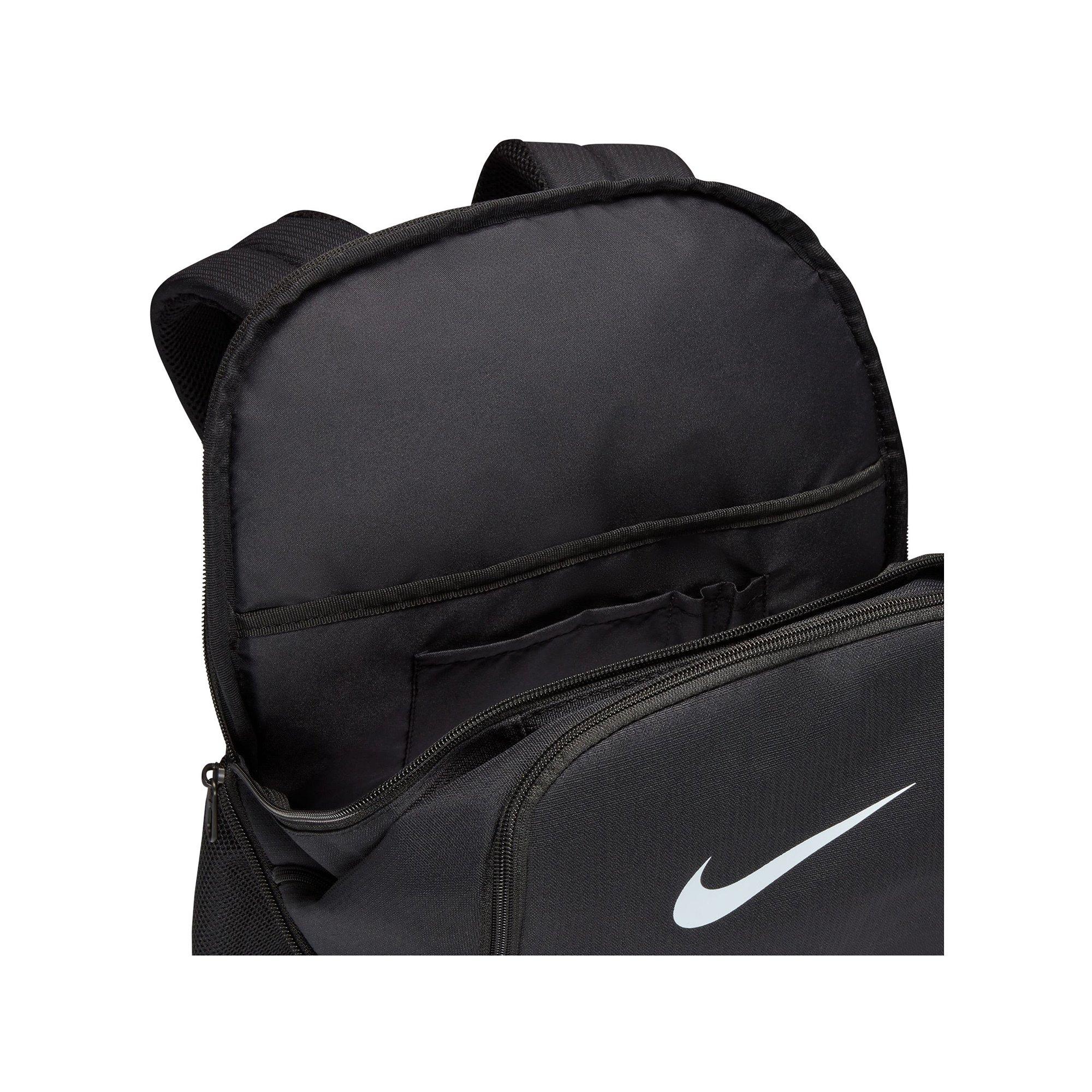 NIKE Brasilia 9.5 Rucksack 