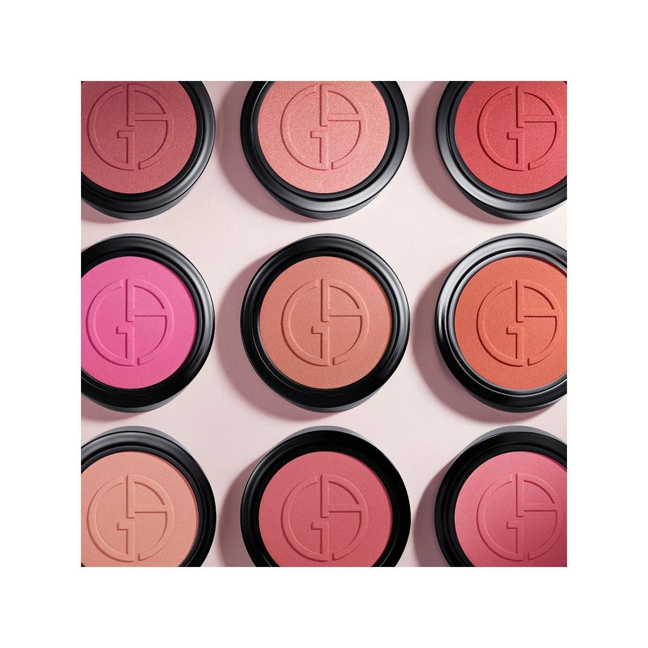 ARMANI  Luminous Silk Glow Blush 