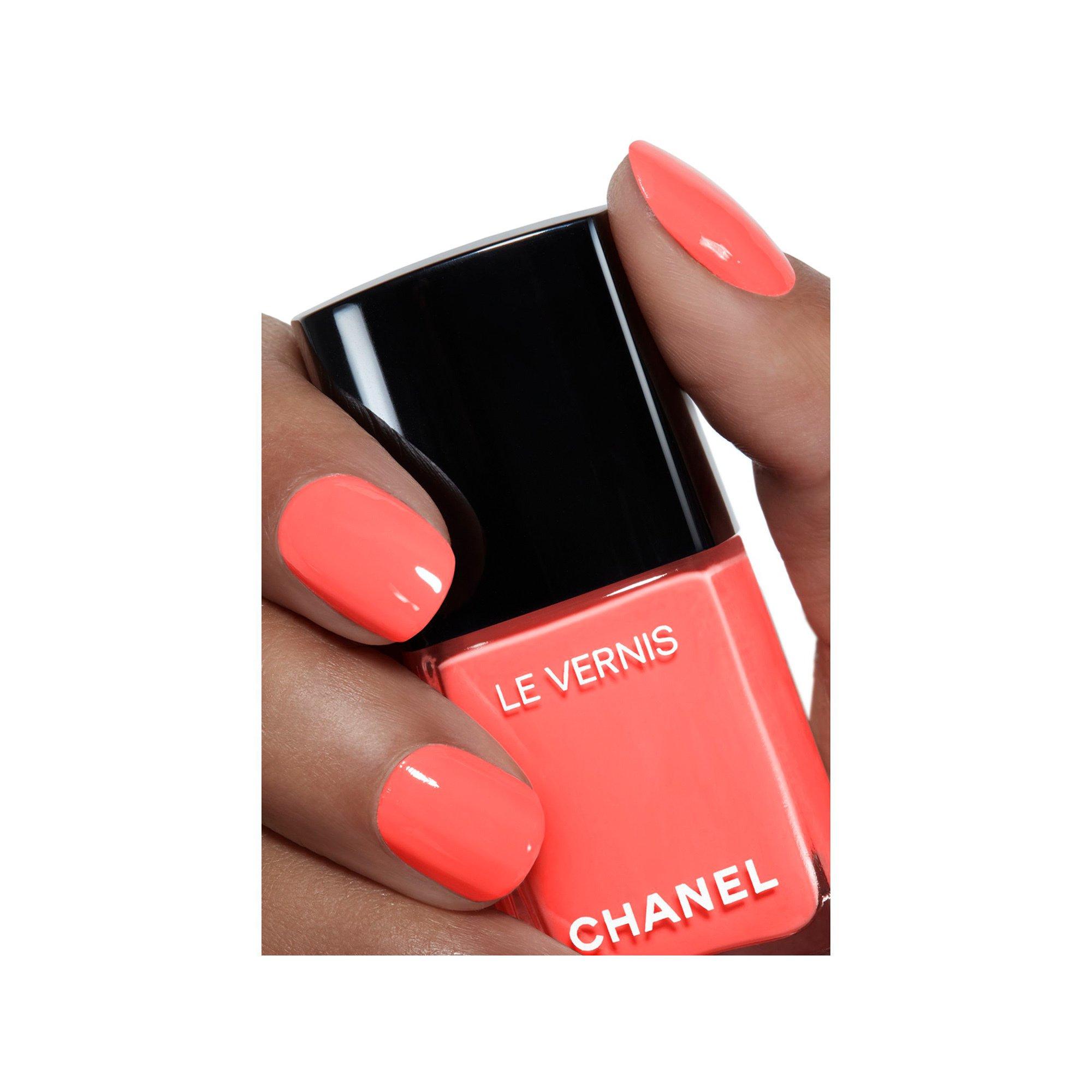 CHANEL LE VERNIS NAGELLACK – FARBE UND GLANZ MIT LANGEM HALT 