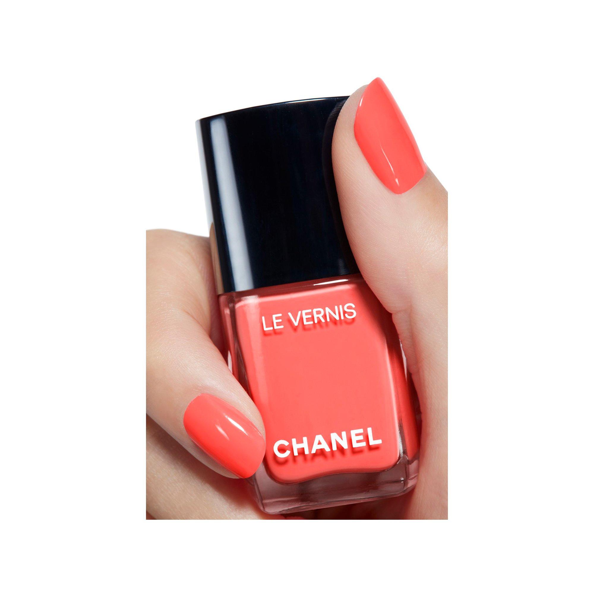 CHANEL LE VERNIS NAGELLACK – FARBE UND GLANZ MIT LANGEM HALT 