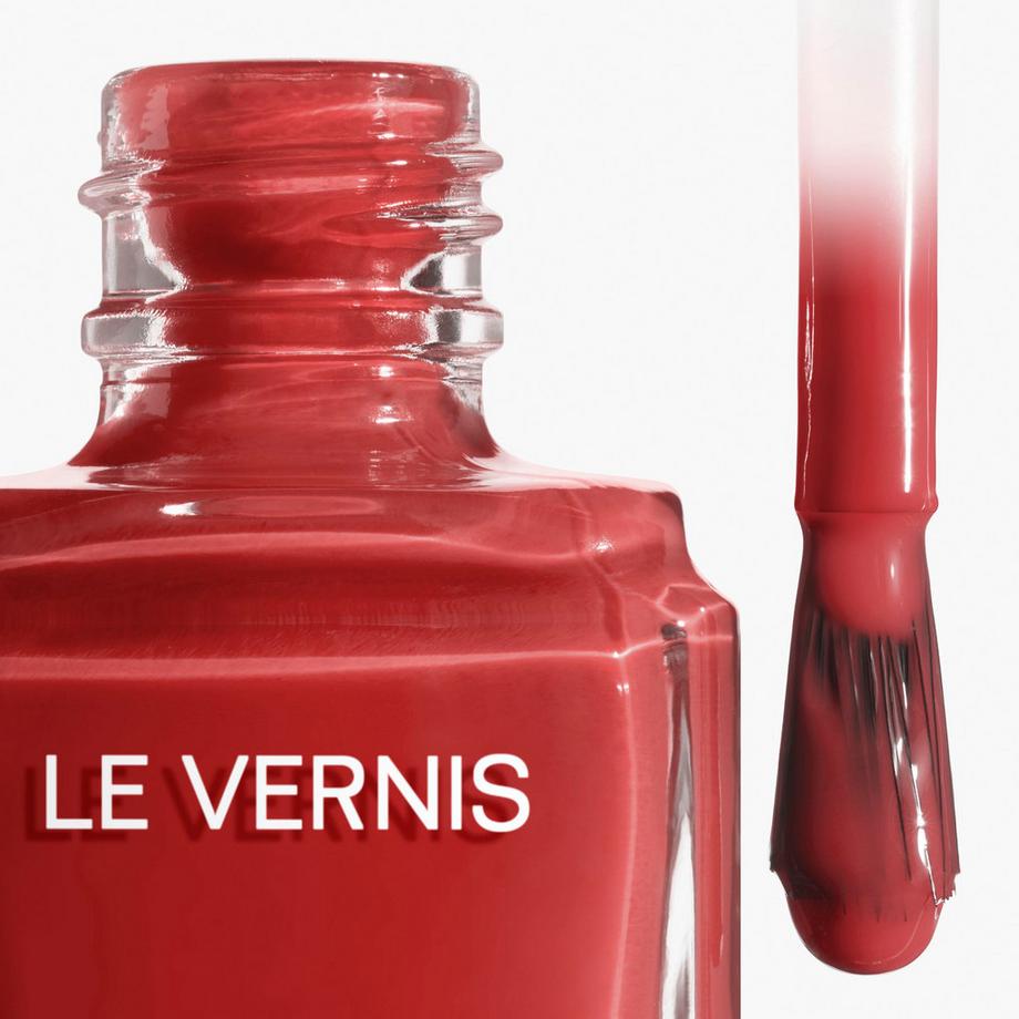 CHANEL LE VERNIS COLORE E BRILLANTEZZA LUNGA TENUTA  