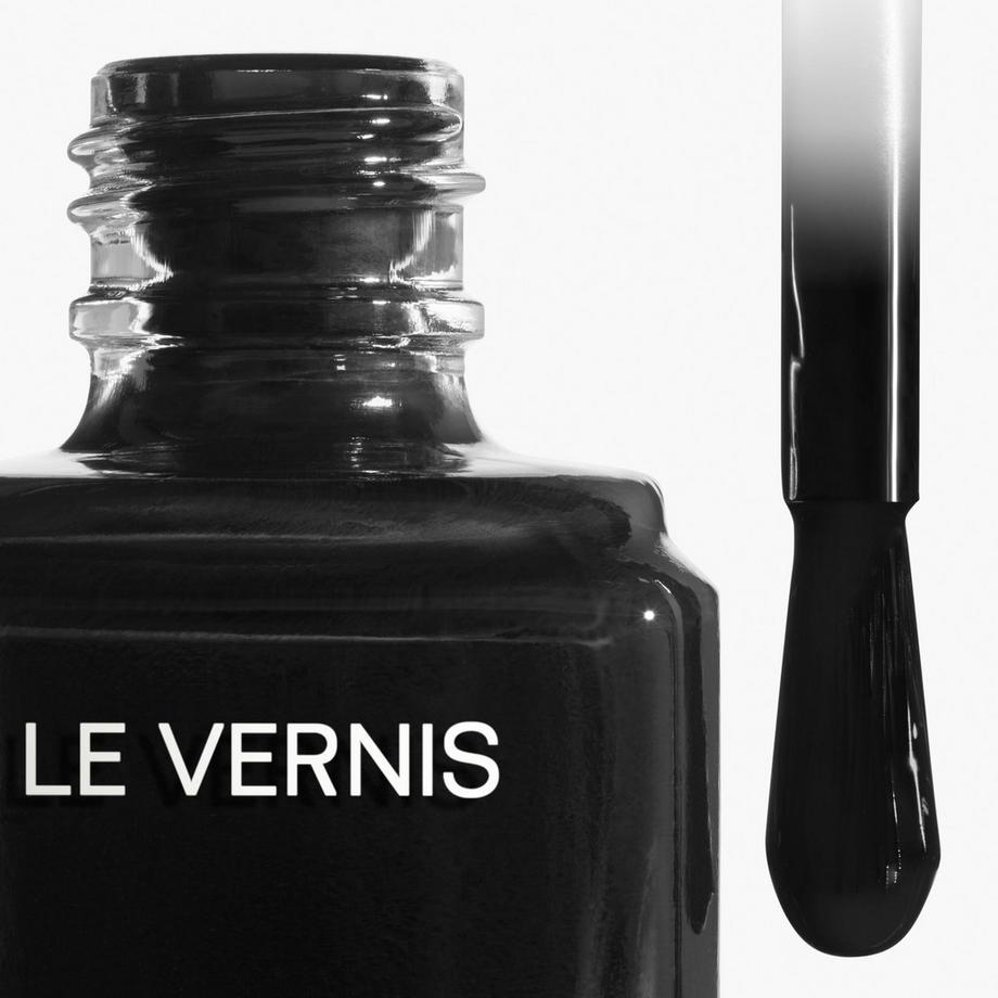 CHANEL LE VERNIS NAGELLACK – FARBE UND GLANZ MIT LANGEM HALT 