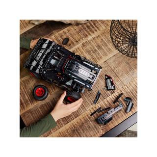 LEGO®  42160 Audi RS Q e-tron 