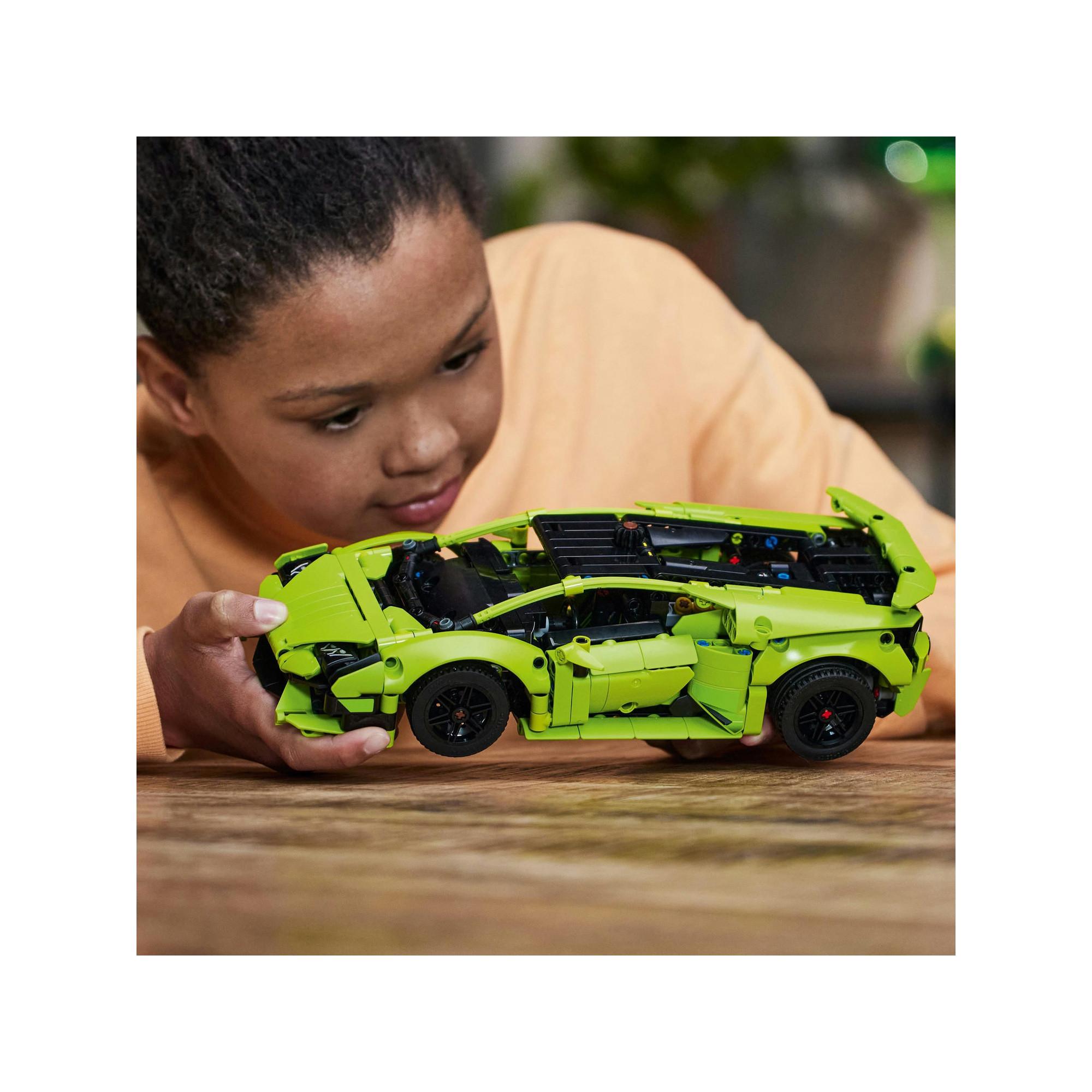 LEGO®  42161 Lamborghini Huracán Tecnica 