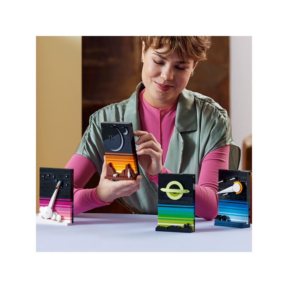 LEGO®  21340 Les récits de l’ère spatiale 