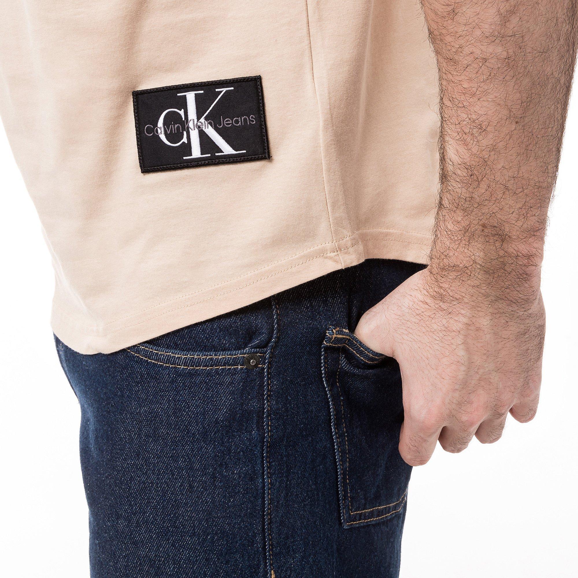 Calvin Klein Jeans BADGE ROUND HEM TEE T-Shirt 