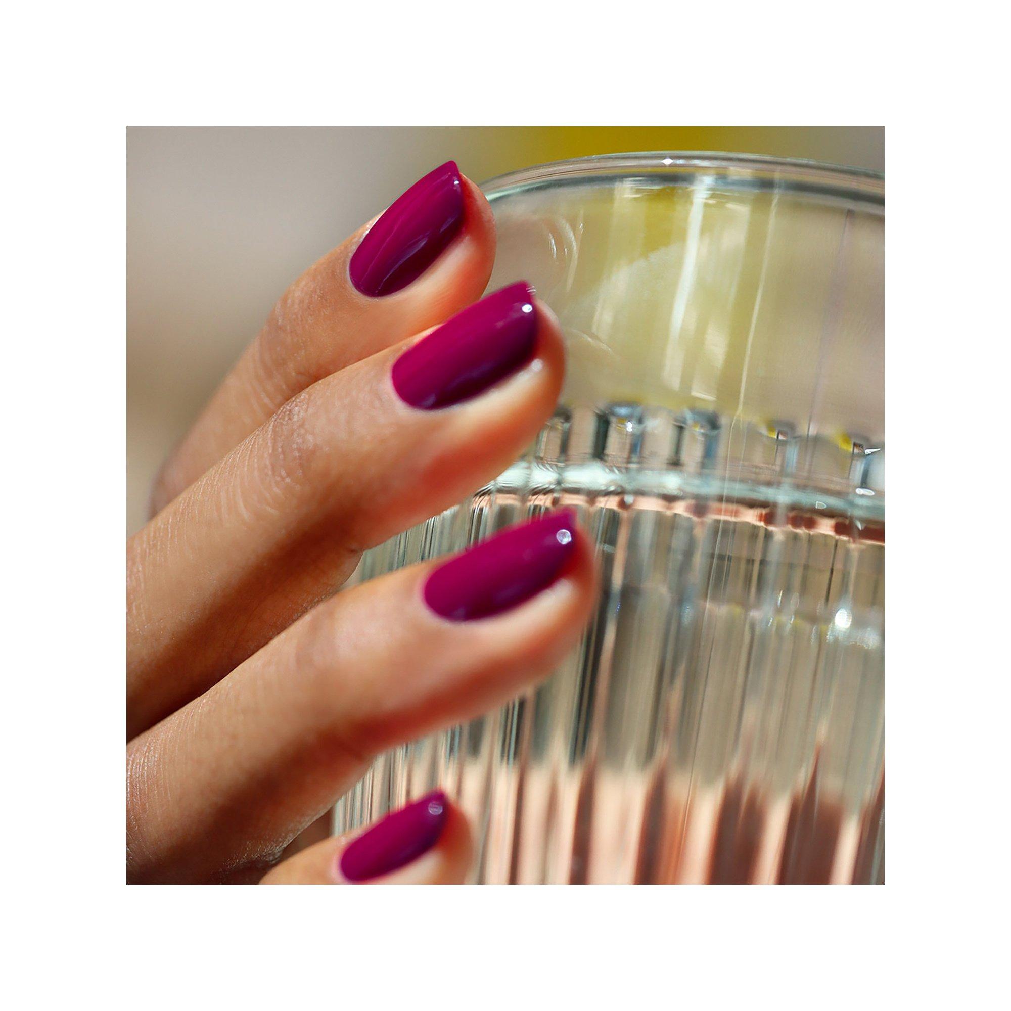 Manucurist  Vernis à ongles Green Violeta (Bordeaux) 