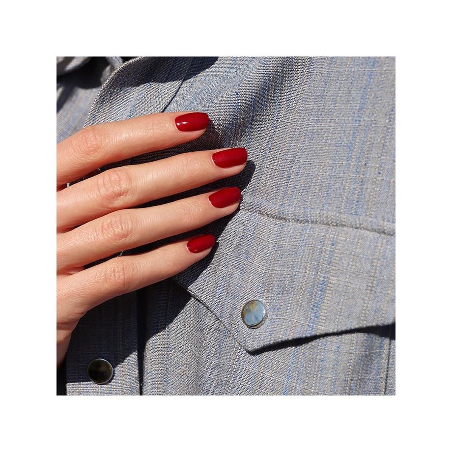 Manucurist  Vernis à ongles Green Flash Dark Pansy (Rouge velours) 