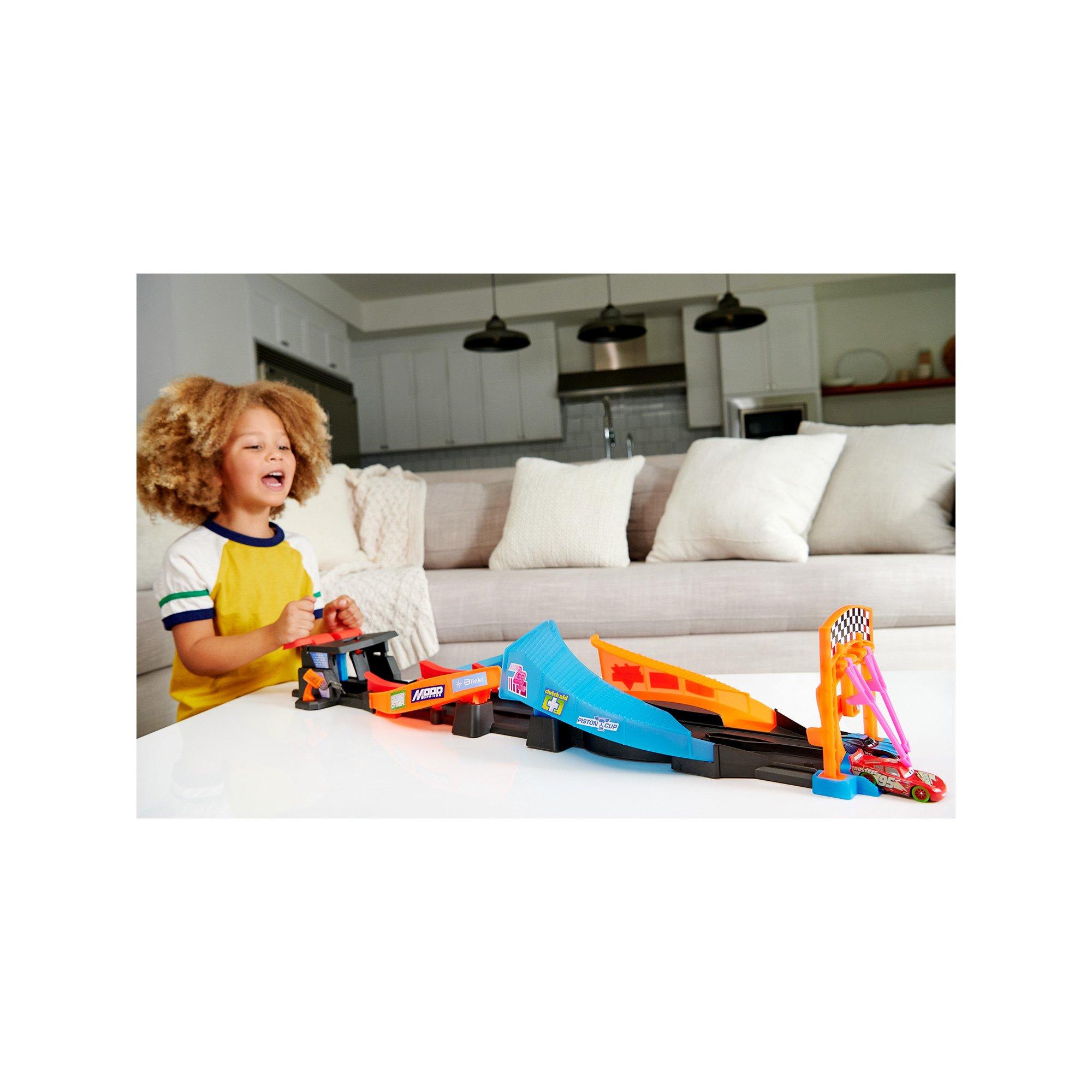 Mattel  Disney Pixar Cars Track Set 