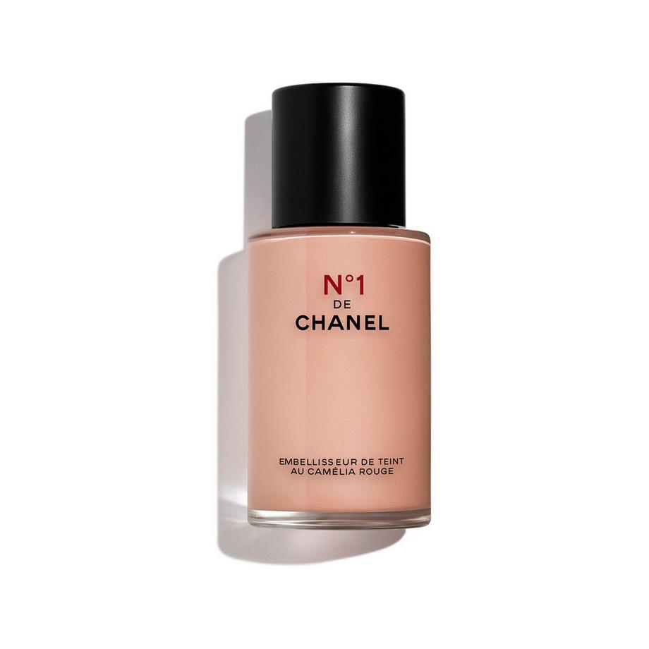 CHANEL N°1 DE CHANEL TEINT-PERFEKTIONIERER STRAHLKRAFT-BOOSTER – SORGT FÜR EBENMÄSSIGKEIT – PERFEKTIONIERT DEN TEINT 