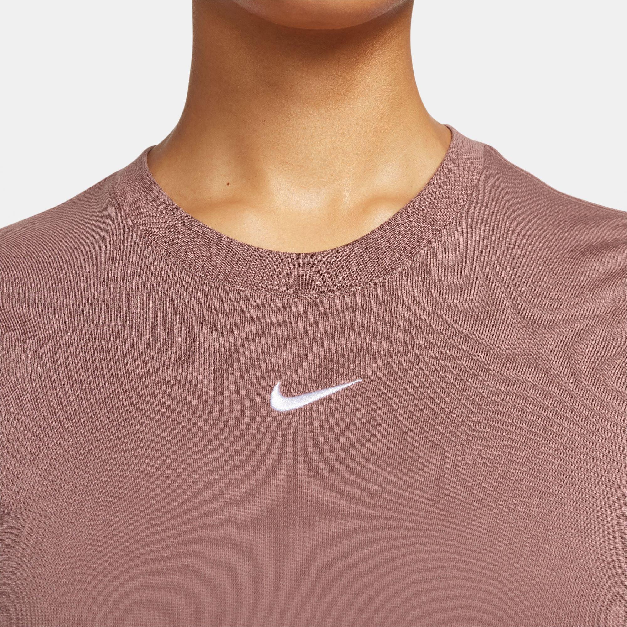 NIKE ESSENTIALS Cropped Top 