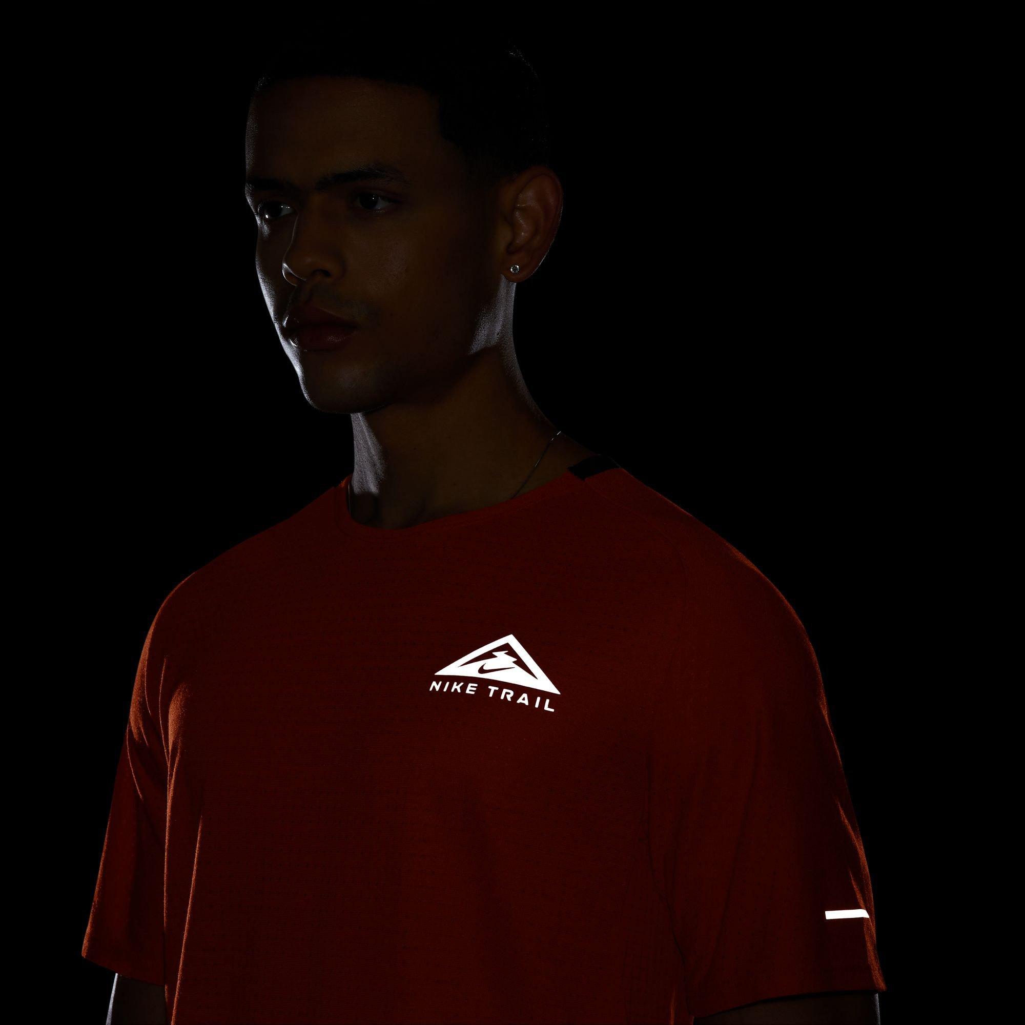 NIKE M NK DF SOLAR CHASE SS TOP T-shirt, col rond, manches courtes 