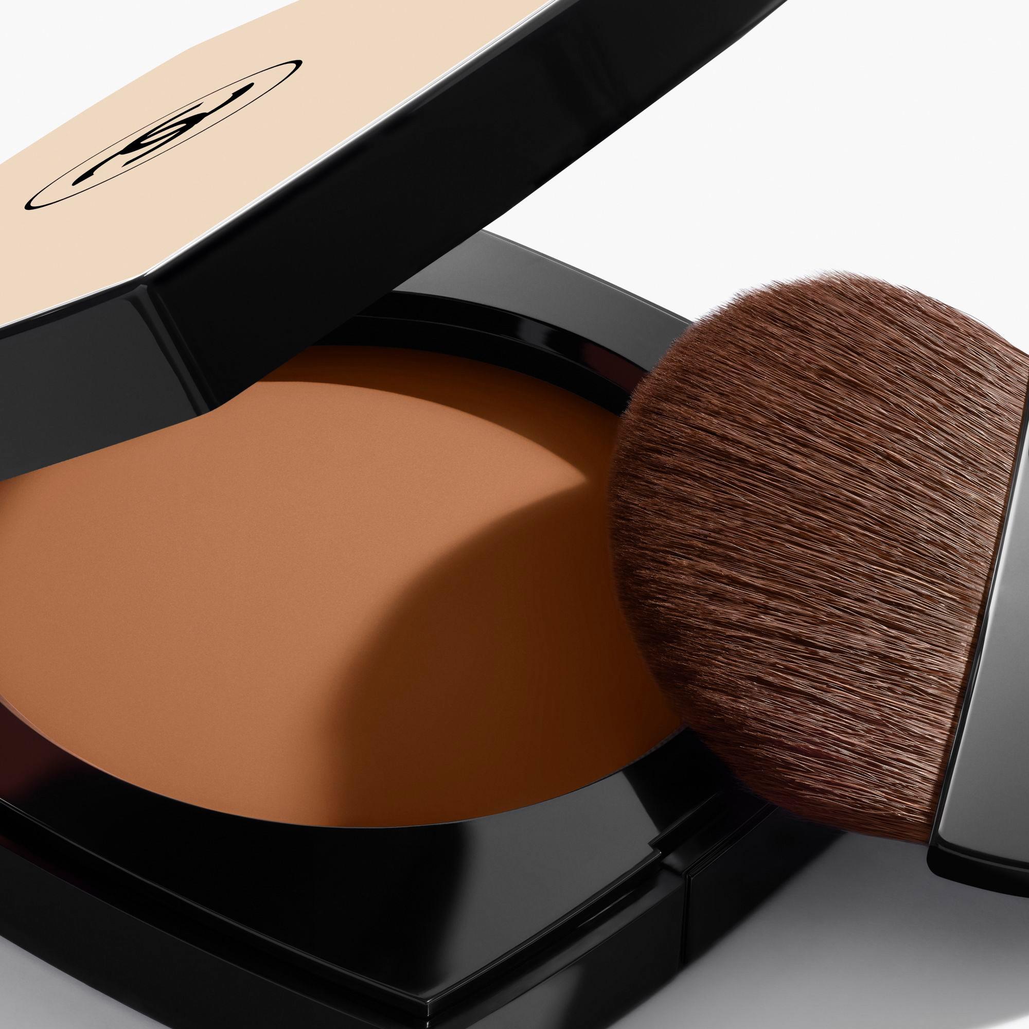 CHANEL LES BEIGES POUDRE BELLE MINE NATURELLE POUDRE LÉGÈRE, IMPERCEPTIBLE ET MODULABLE 