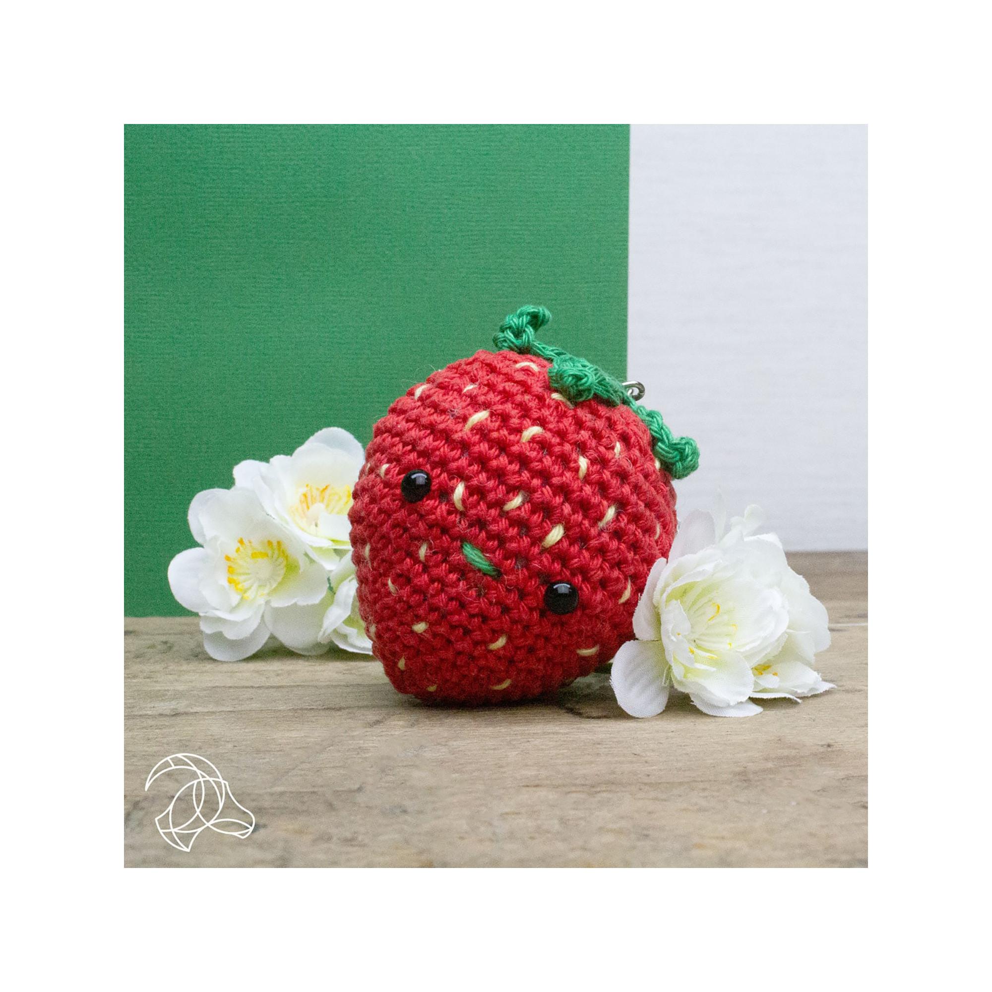 Hardicraft Häkelset Schlüsselanhänger Erdbeere 