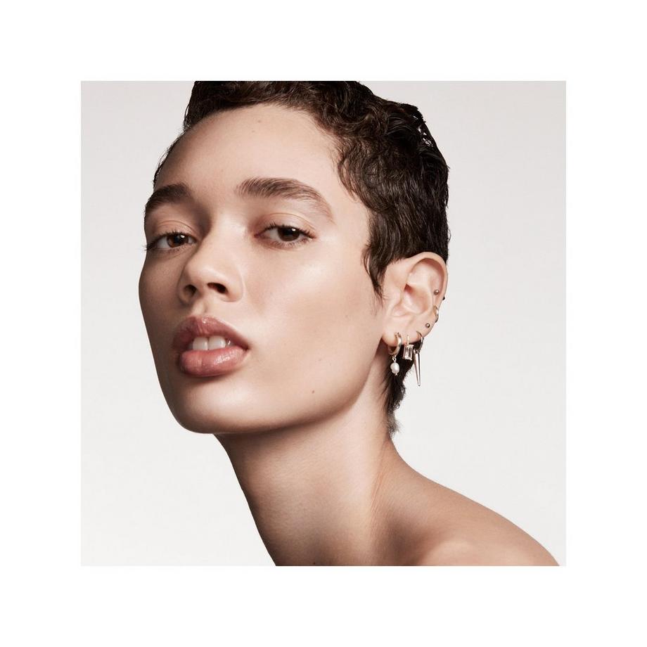 Fenty Beauty By Rihanna  Eaze Drop Blur + Smooth Tint Stick - Fond de teint en stick 