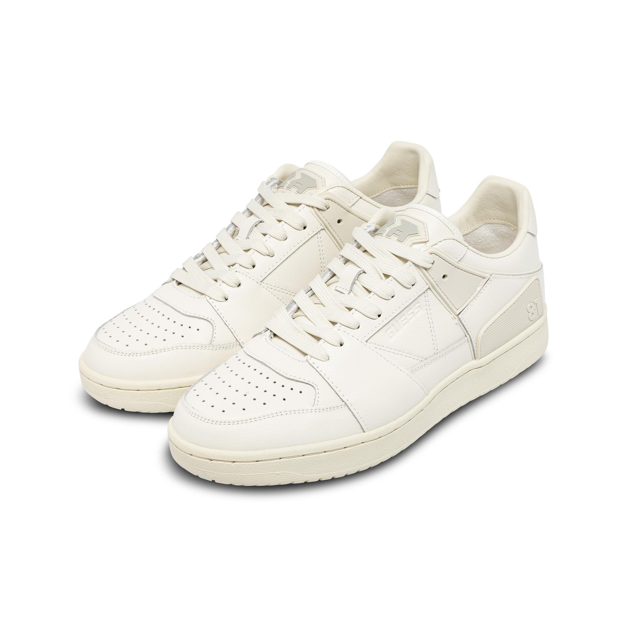 GUESS SAVA LOW Sneakers basse 