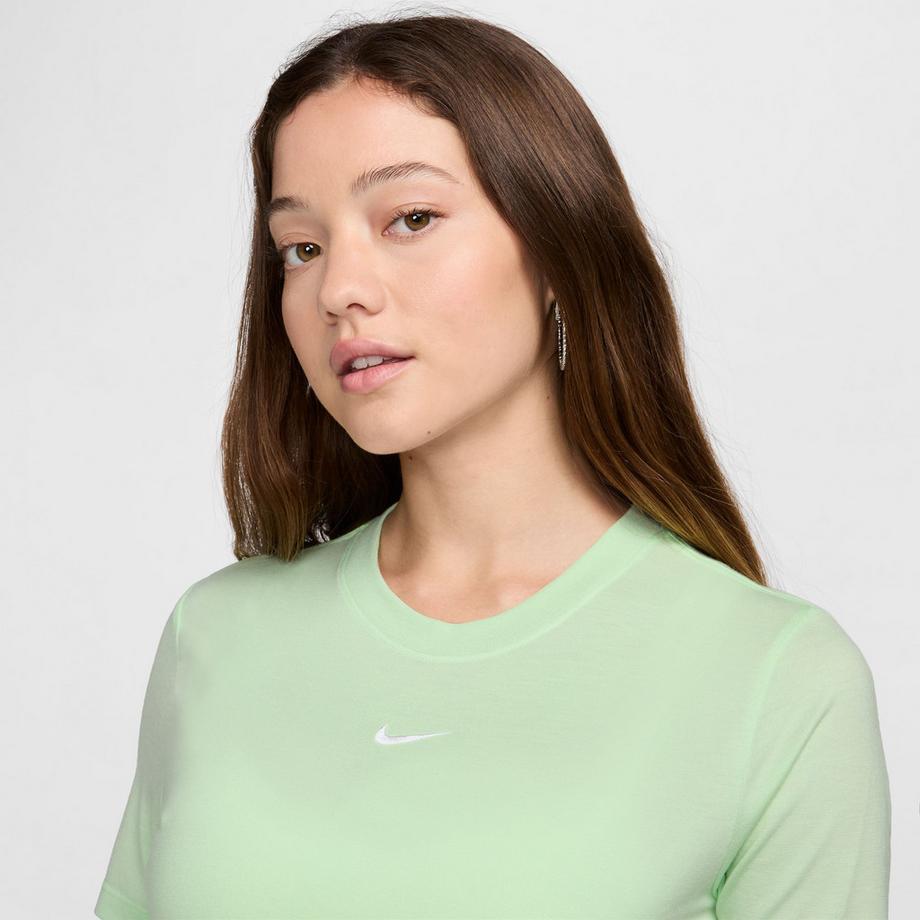 NIKE ESSENTIALS Cropped Top 
