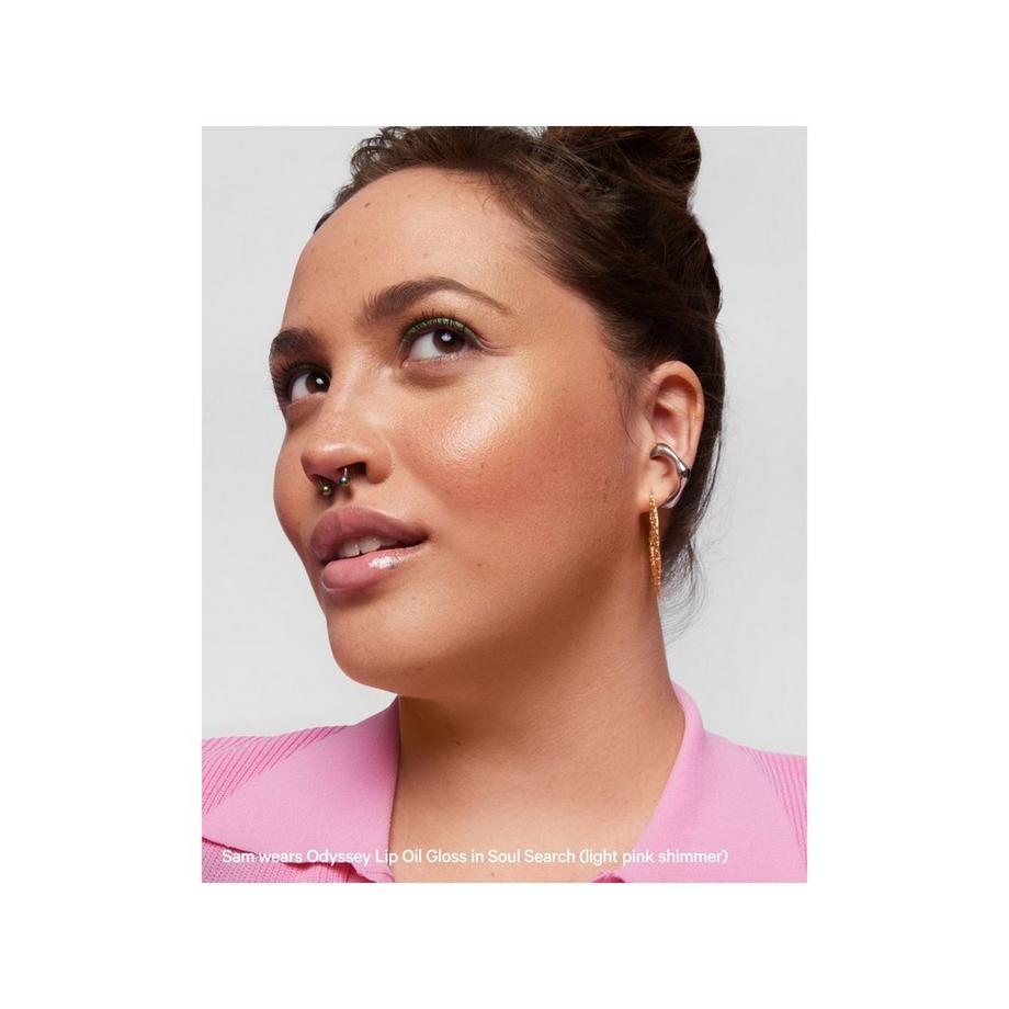 MILK  Odyssey Lip Oil Gloss - Odyssey Lipgloss mit feuchtigkeitsspendendem Trockenöl 