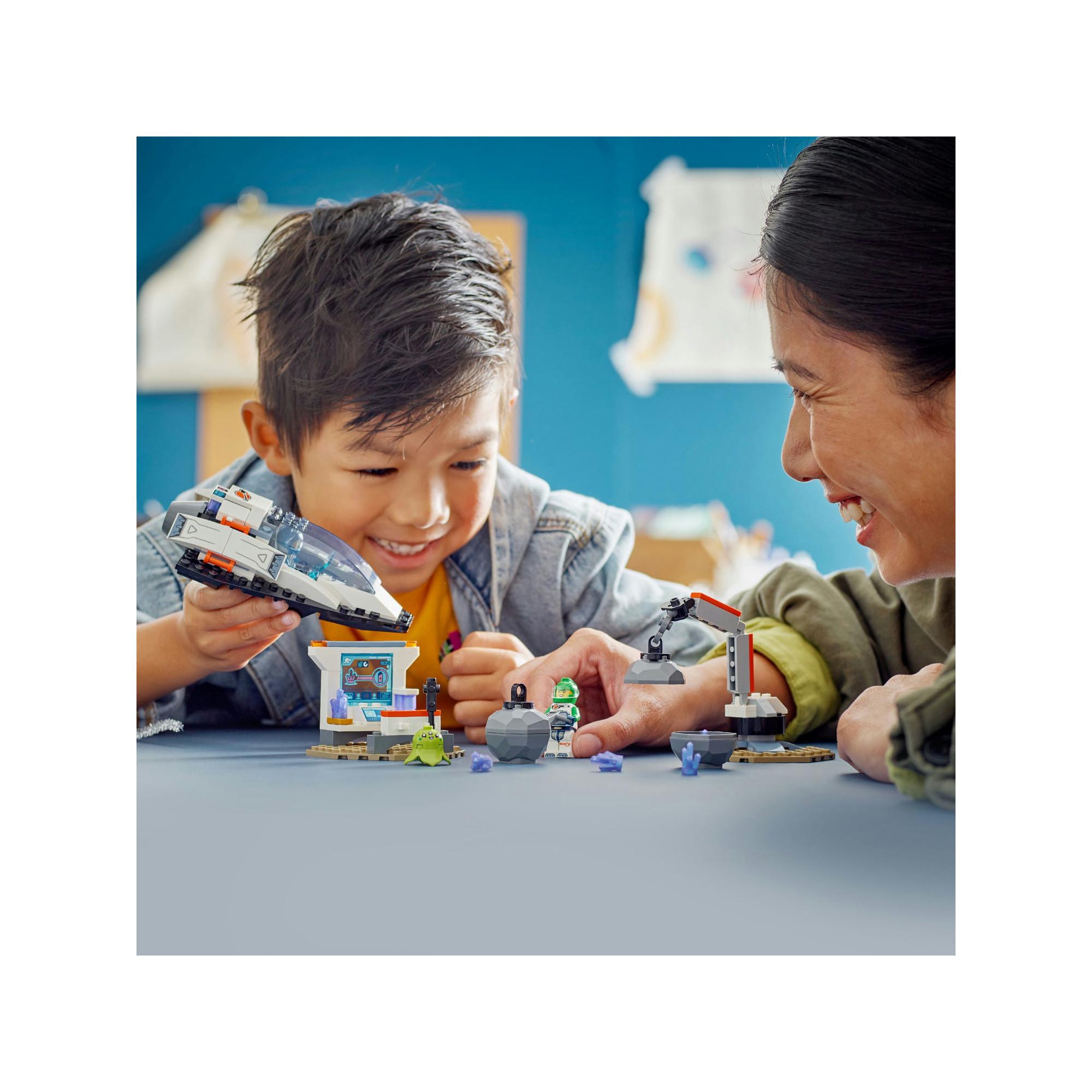 LEGO®  60429 Navetta spaziale e scoperta di asteroidi 