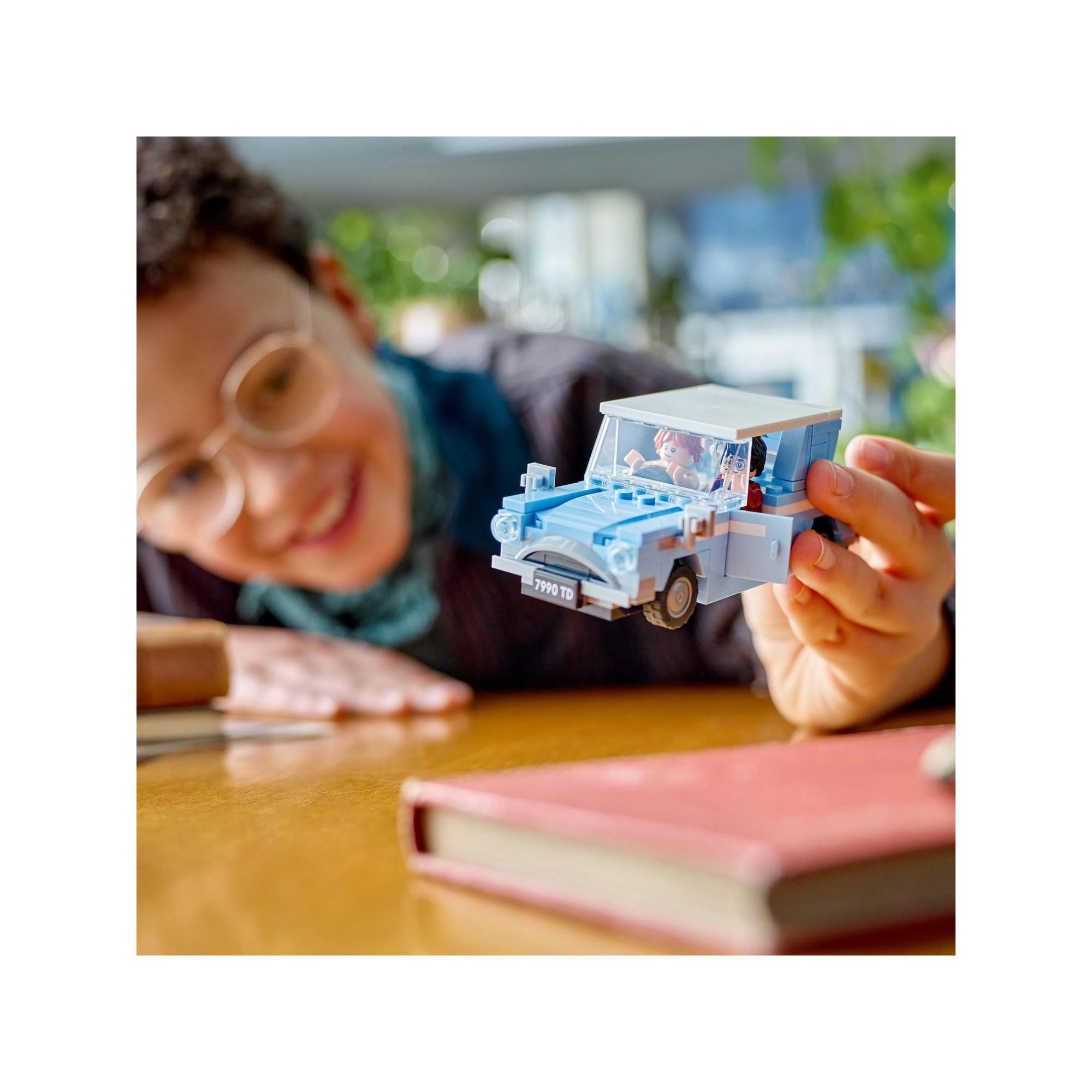 LEGO®  76424 La Ford Anglia™ volante 