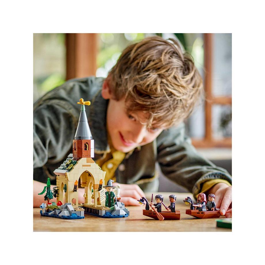 LEGO®  76426 La rimessa per le barche del Castello di Hogwarts™ 