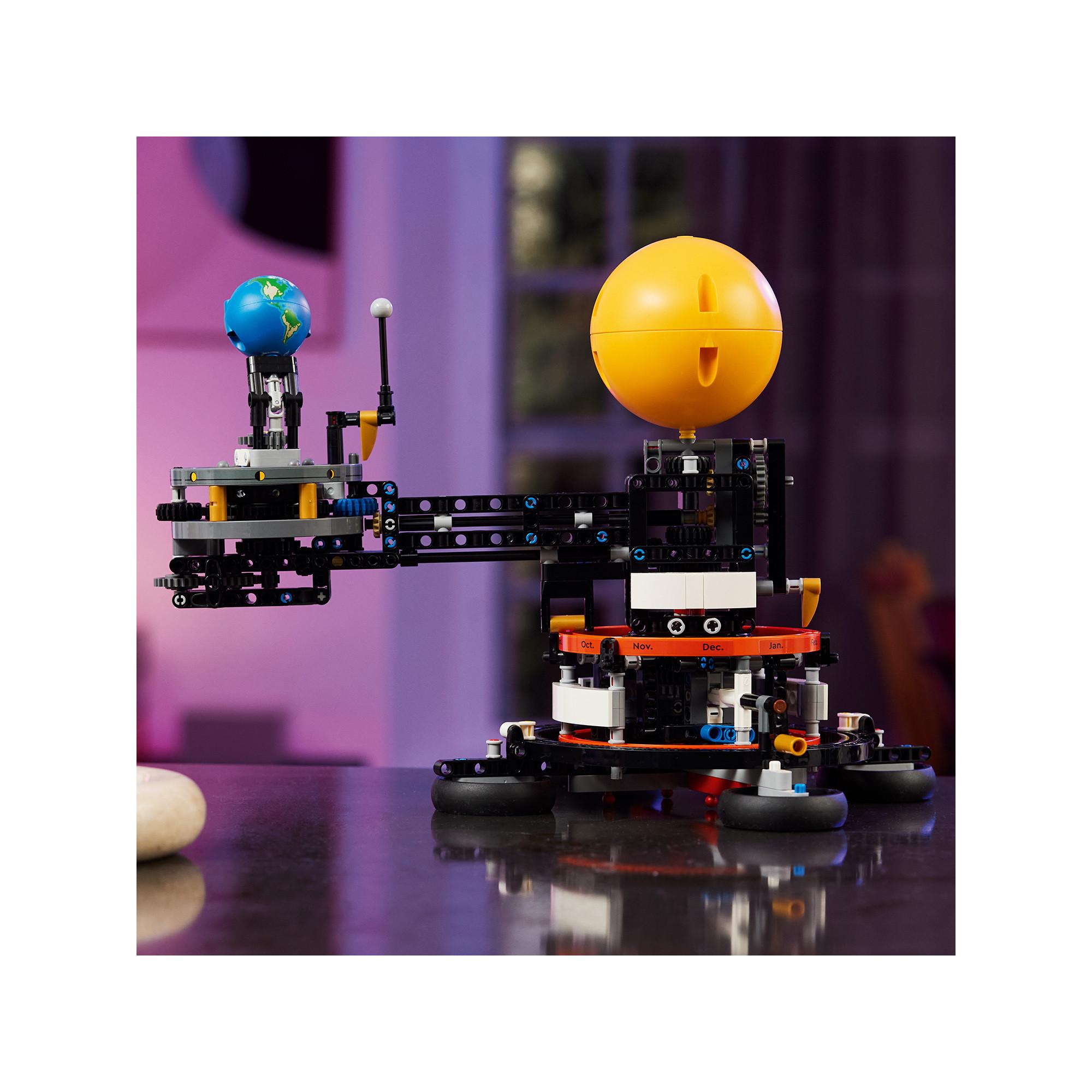 LEGO®  42179 Sonne Erde Mond Modell 