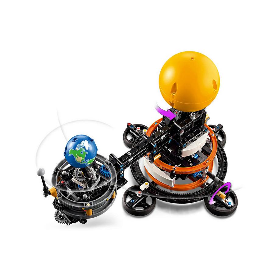 LEGO®  42179 La planète Terre et la Lune en orbite 