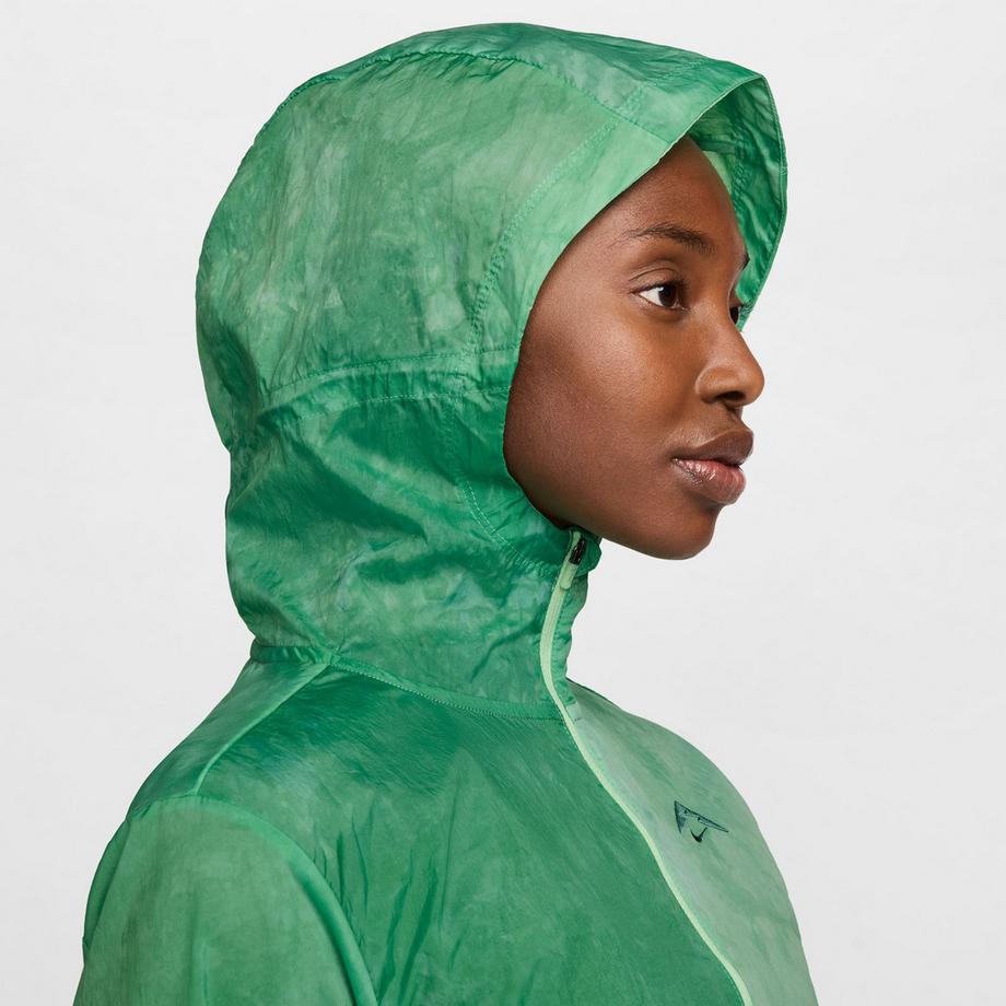 NIKE TRAIL Trainerjacke mit Kapuze 