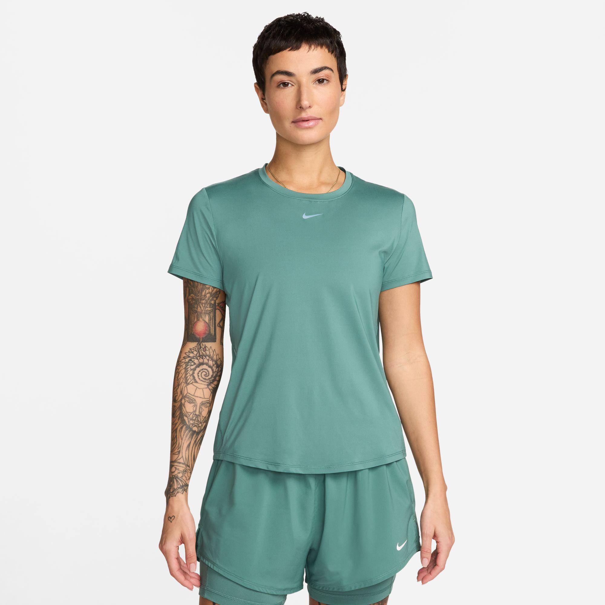 NIKE ESSENTIALS T-Shirt, Rundhals, kurzarm 