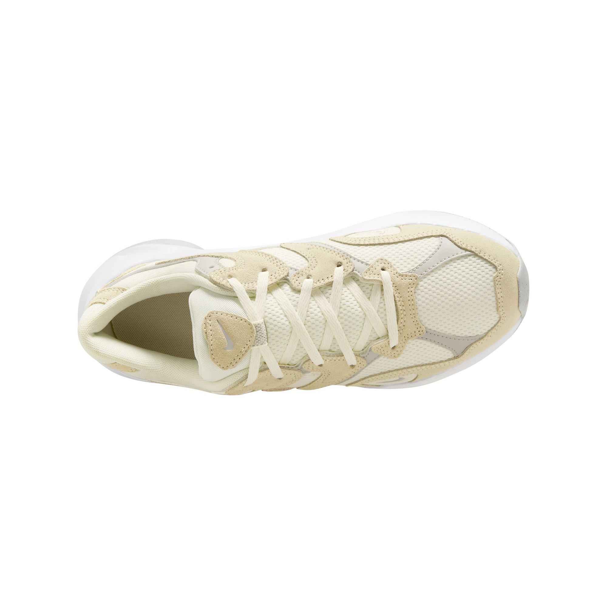 NIKE Wmns RUNINSPO Sneakers, Low Top 