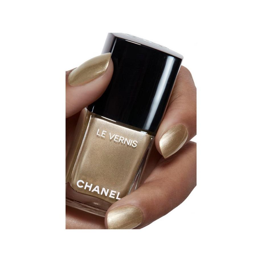 CHANEL LE VERNIS NAGELLACK – FARBE UND GLANZ MIT LANGEM HALT 